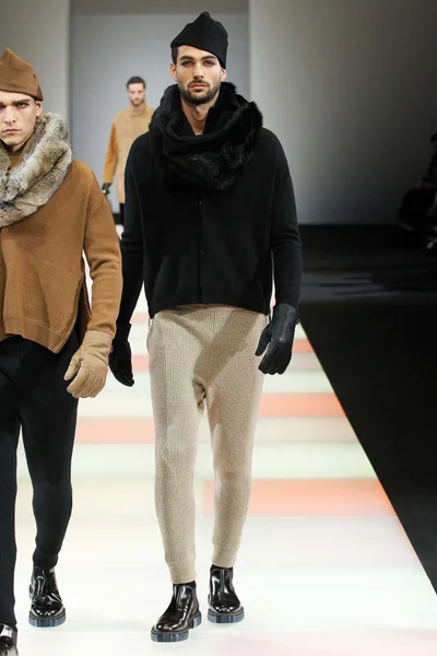 Look 7